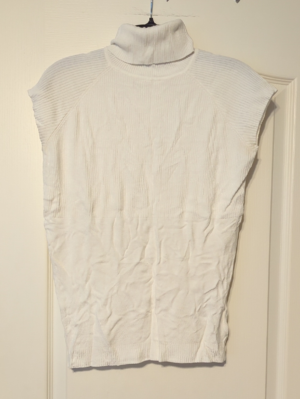 Ricki's White Ribbed Sleeveless Turtleneck Tank
